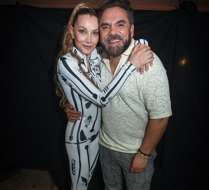 A famosa cantora dinamarquesa Whigfield se apresentou no Imprio Romano em Marinha Grande