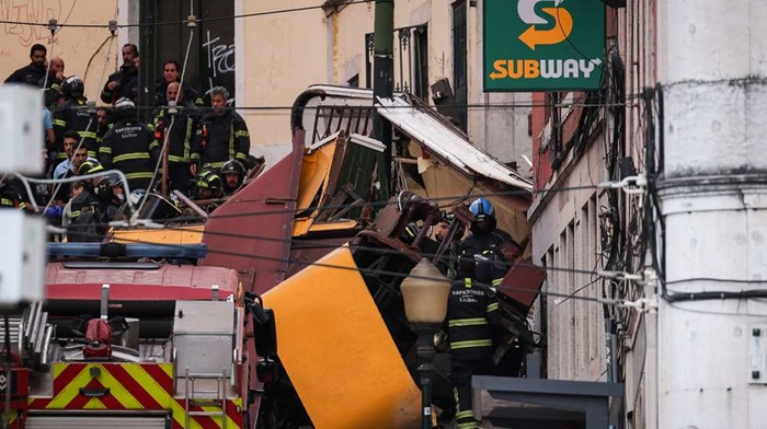 Bondinho de Lisboa descarrila, tomba e deixa 15 mortos e 18 feridos