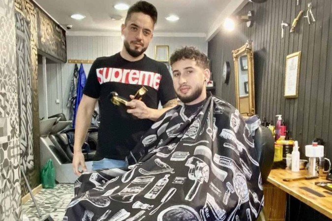 Barbeiros brasileiros fazem sucesso em Portugal